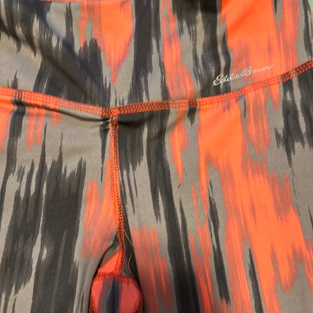 Eddie Bauer Women’s capri leggings Size Small